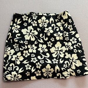 Wild Fable Black and Cream Floral Pencil Skirt